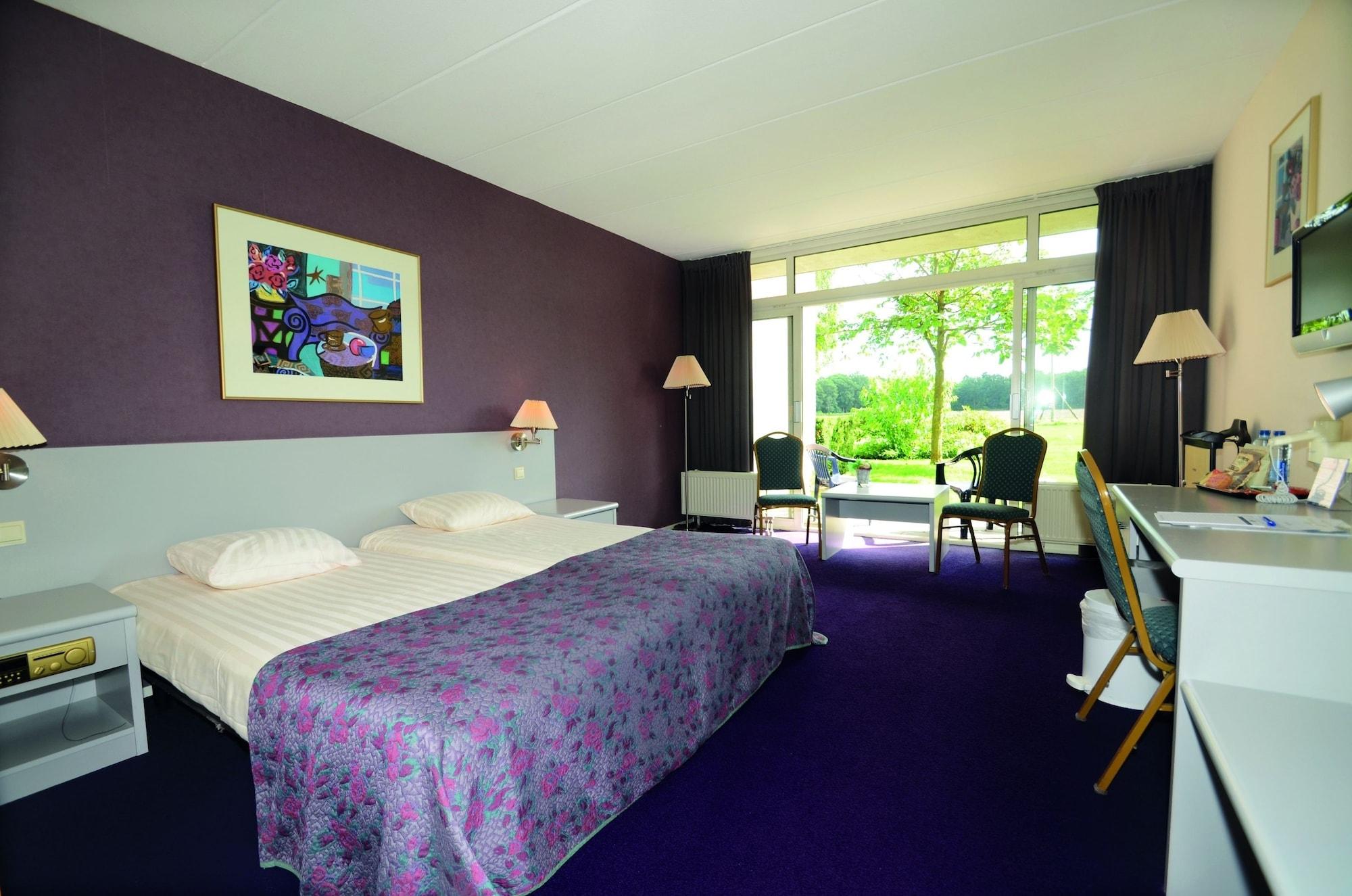 Fletcher Hotel - Restaurant De Zeegser Duinen Экстерьер фото