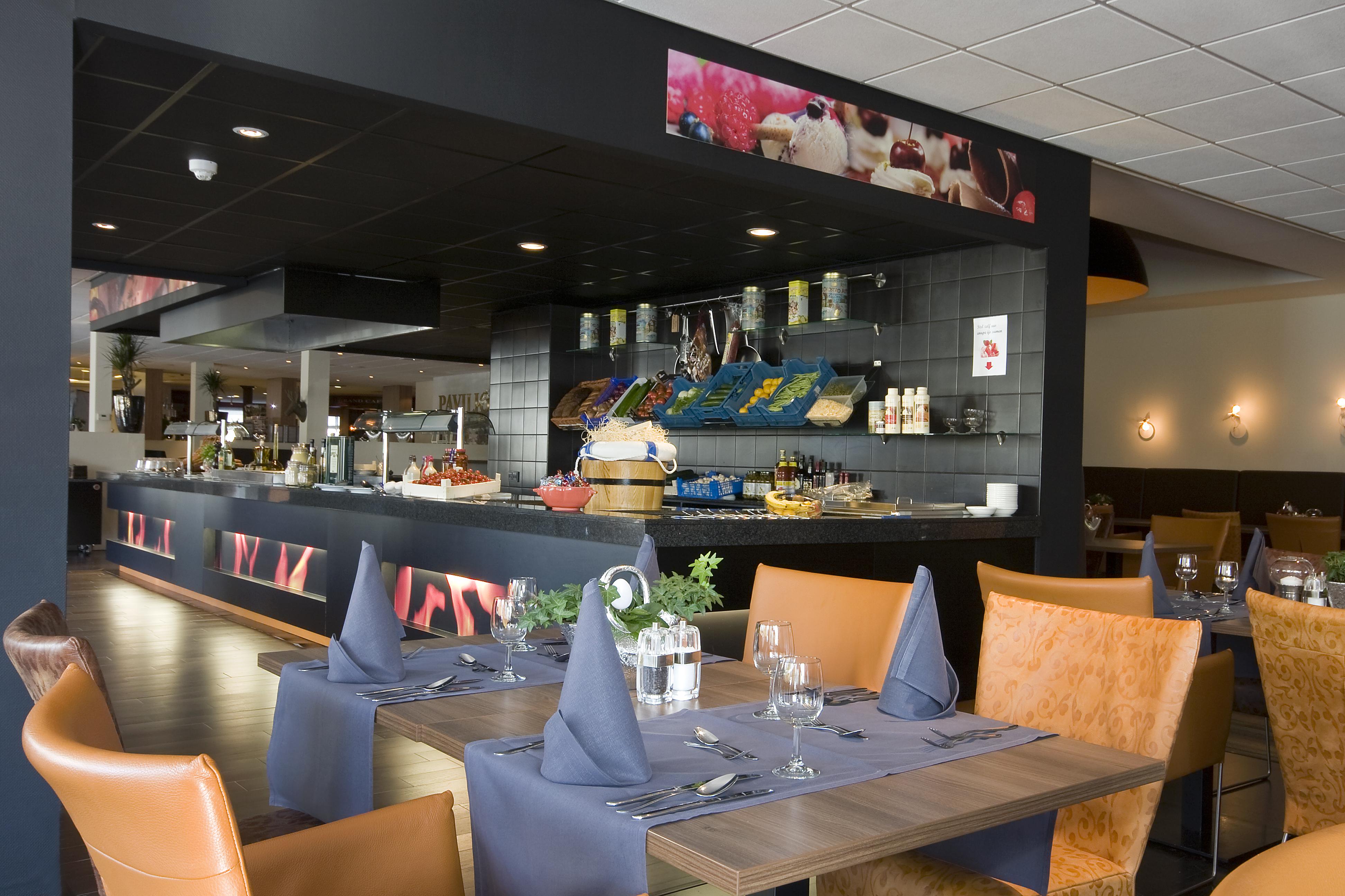 Fletcher Hotel - Restaurant De Zeegser Duinen Экстерьер фото