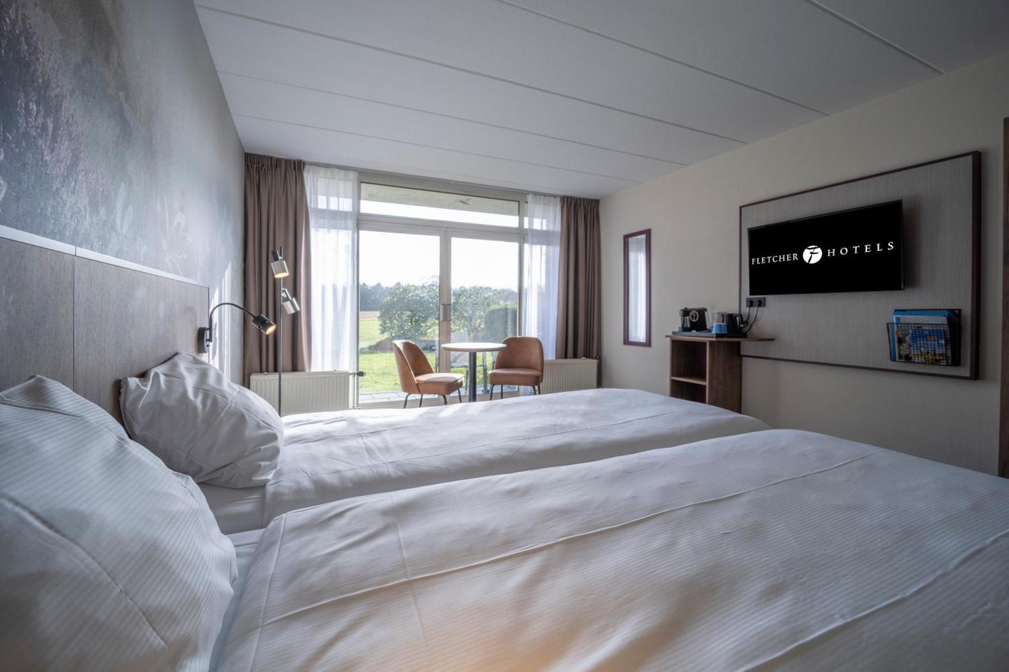 Fletcher Hotel - Restaurant De Zeegser Duinen Экстерьер фото
